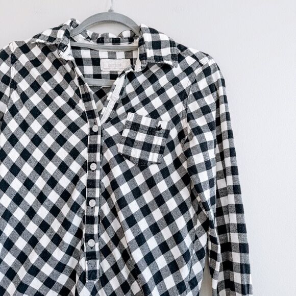 Aerie Black and White Plaid Button Down Top Size XS - Picture 3 of 6